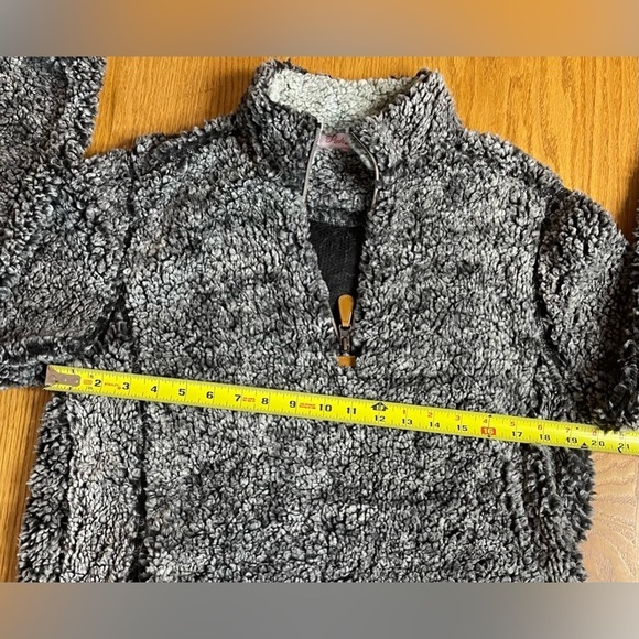 Pink Lily Sherpa Half Zipped Pullover Sweater Size Medium - Picture 4 of 5